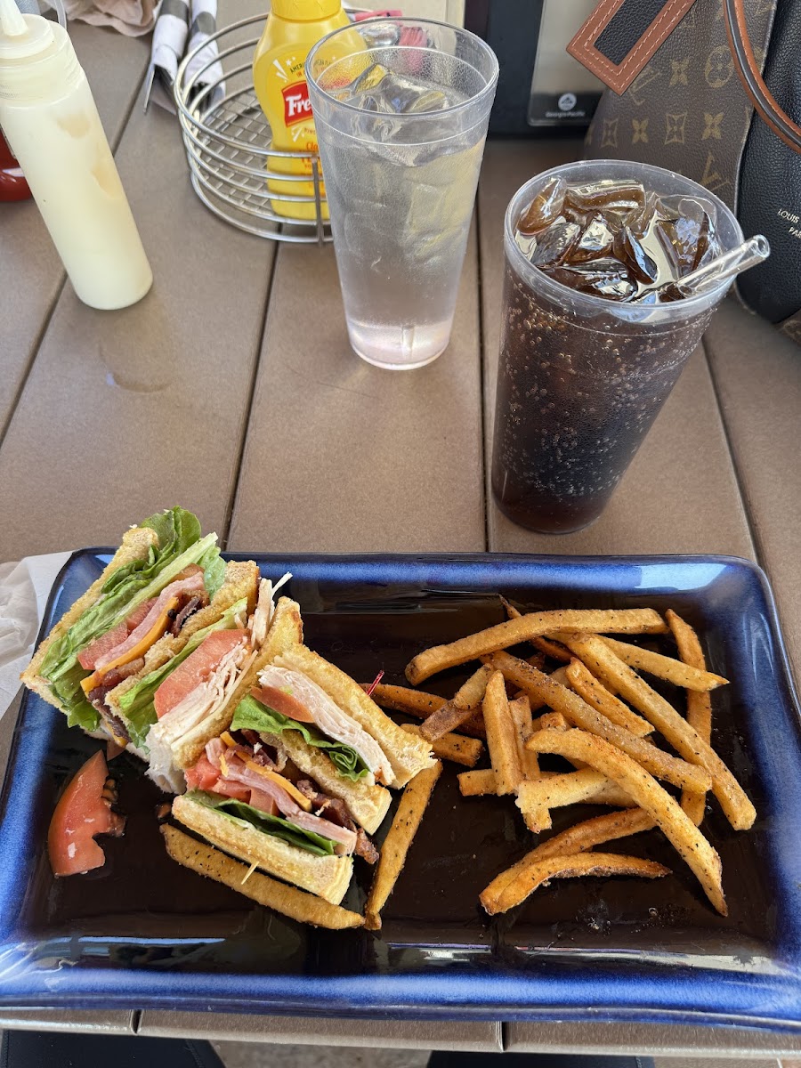 Hangar 6 Air Cafe-6