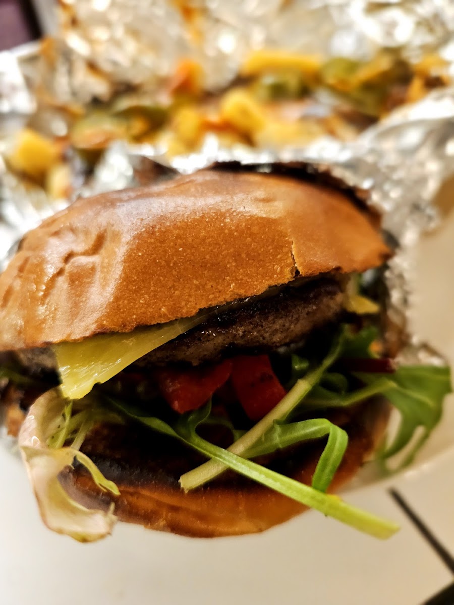Harding's Burger Joint-6