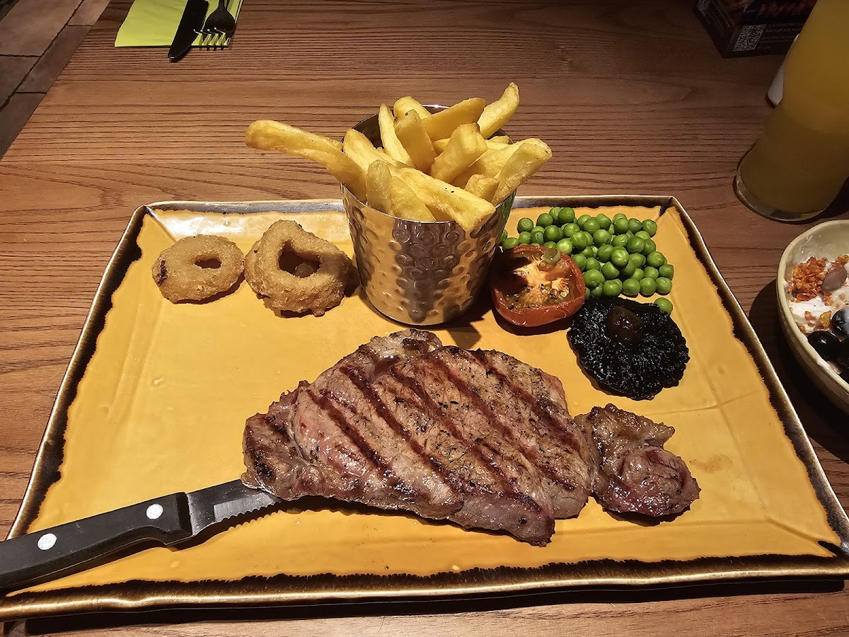 Harvester Poachers Cottage Stoke-4