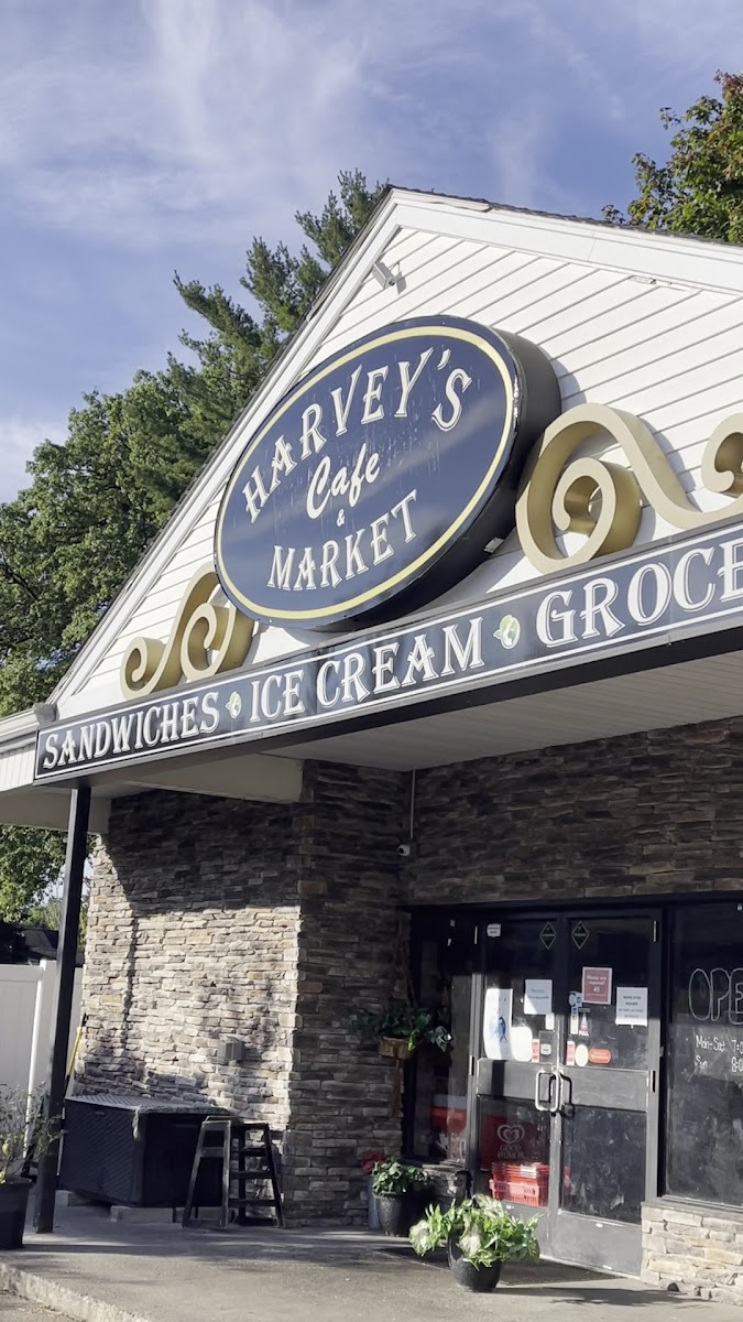 Harvey's Cafe & Market-2