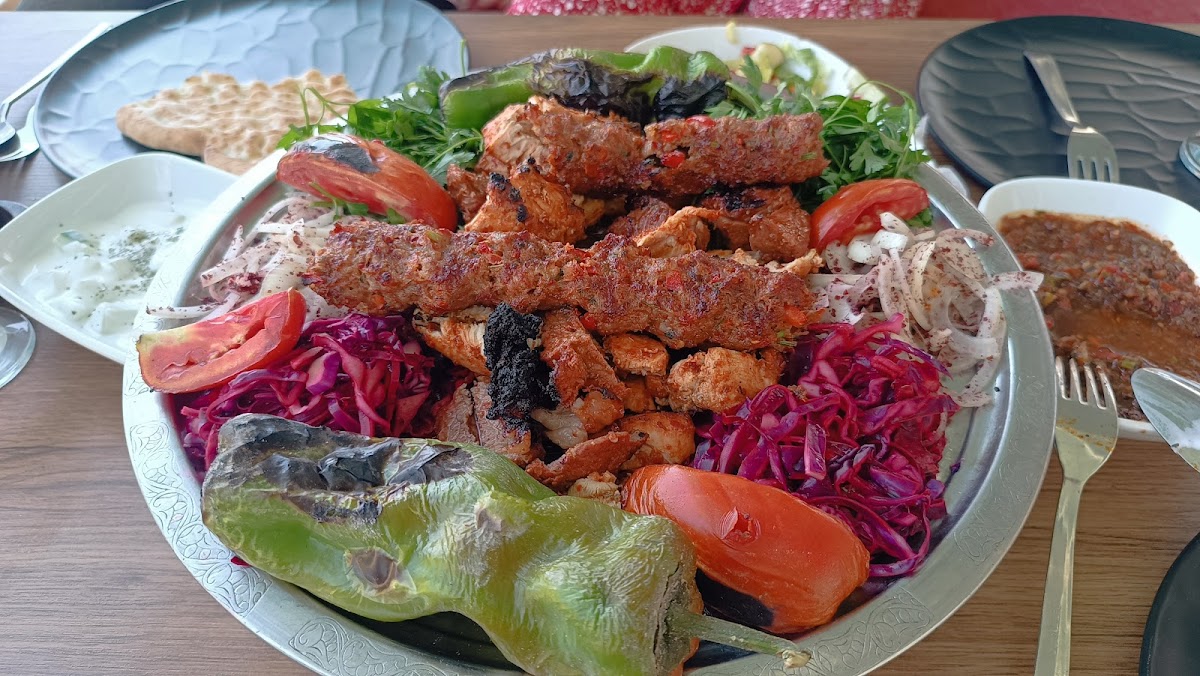 Has Firat Restaurant Ve Tekne-7