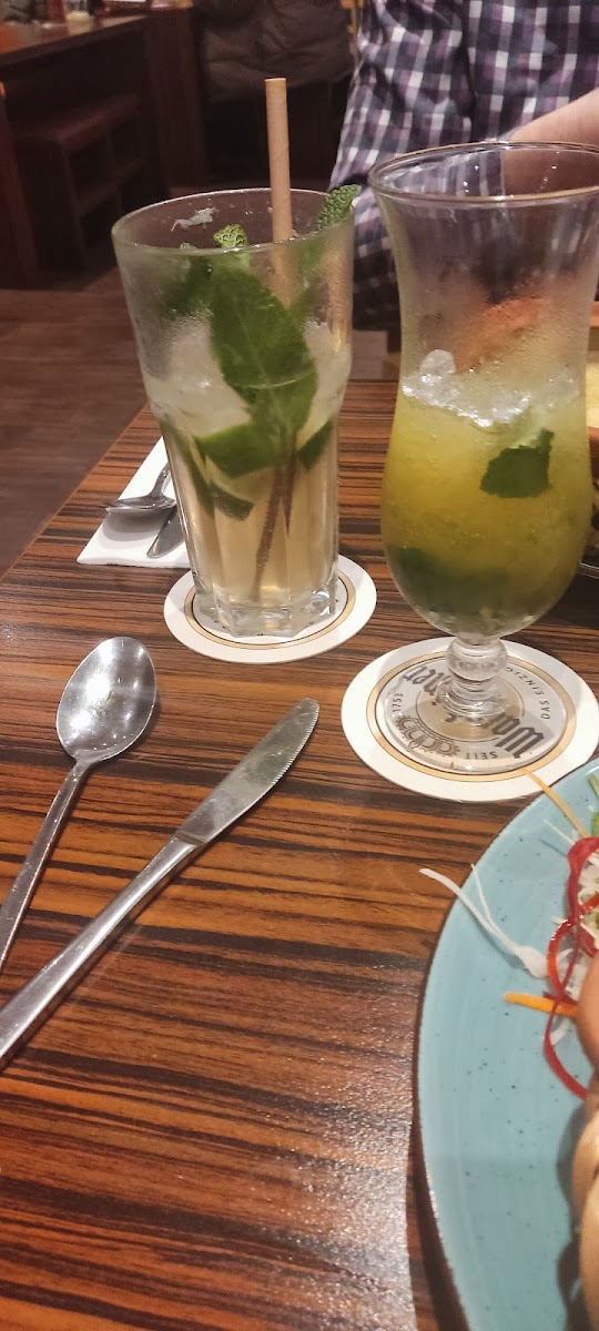Hatoky Restaurant-9