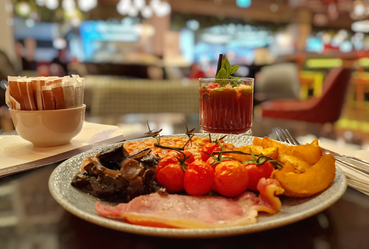 Hawker Bar - Luton Airport-6