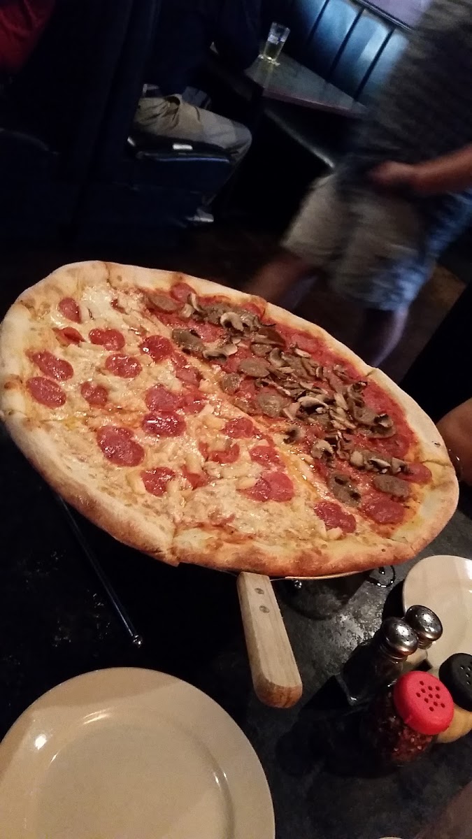 Hawthorne's New York Pizza And Bar Mint Hill-6