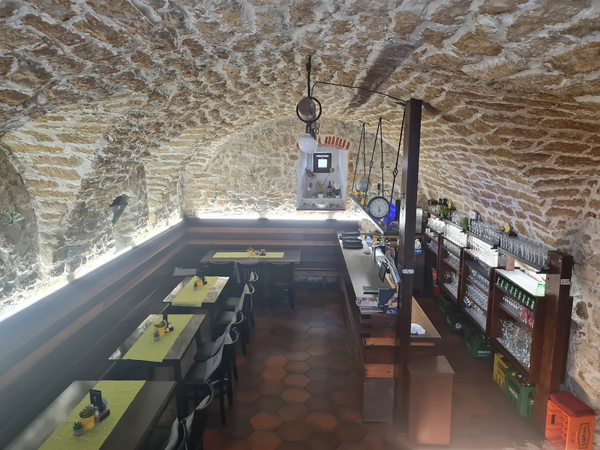 Haydnkeller Restaurant & Pizzeria-4