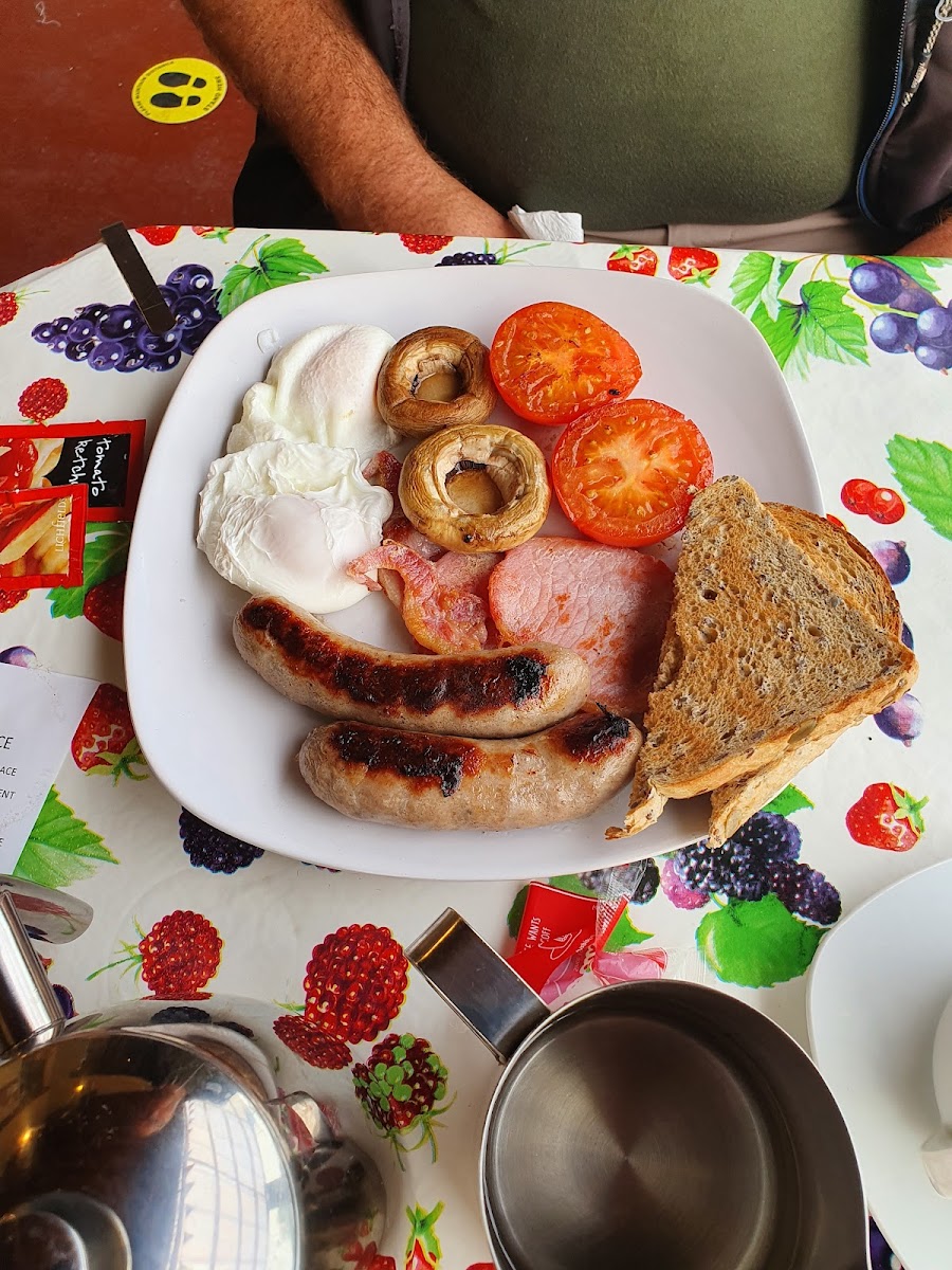 Henstead Country Cafe, The Little Craft Bottle Shop-6