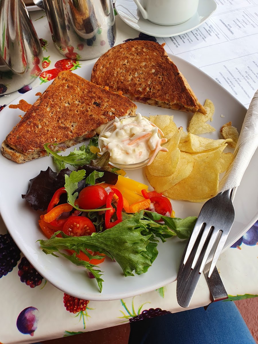 Henstead Country Cafe, The Little Craft Bottle Shop-8