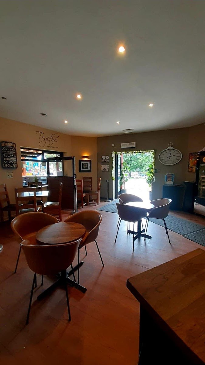Herberts Coffee House (Royal Victoria Park)-4