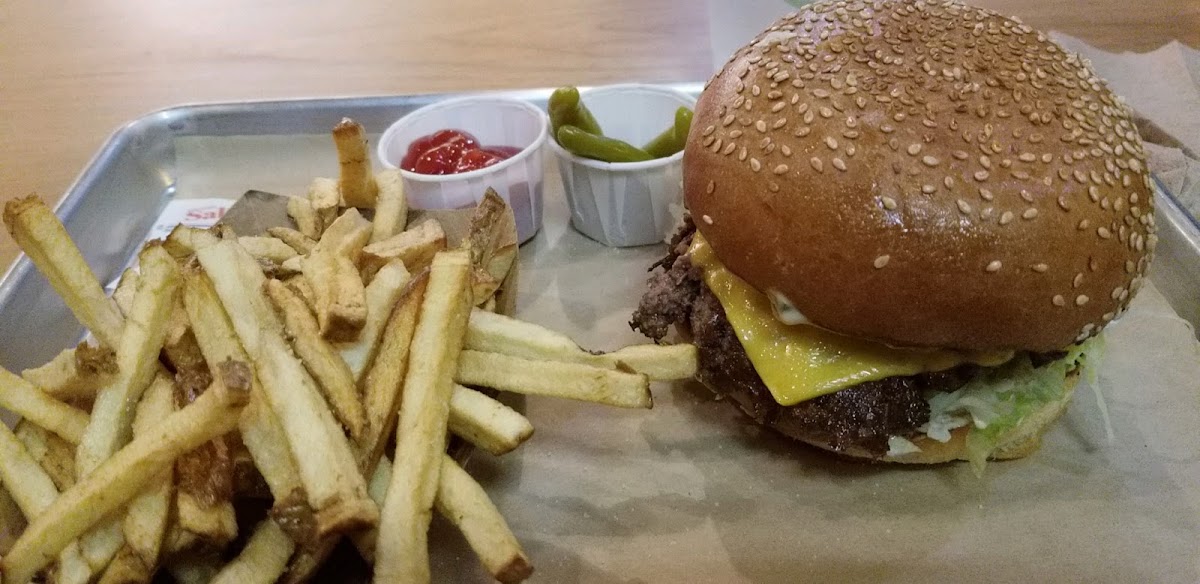 Hi-Way Burger & Fry-5