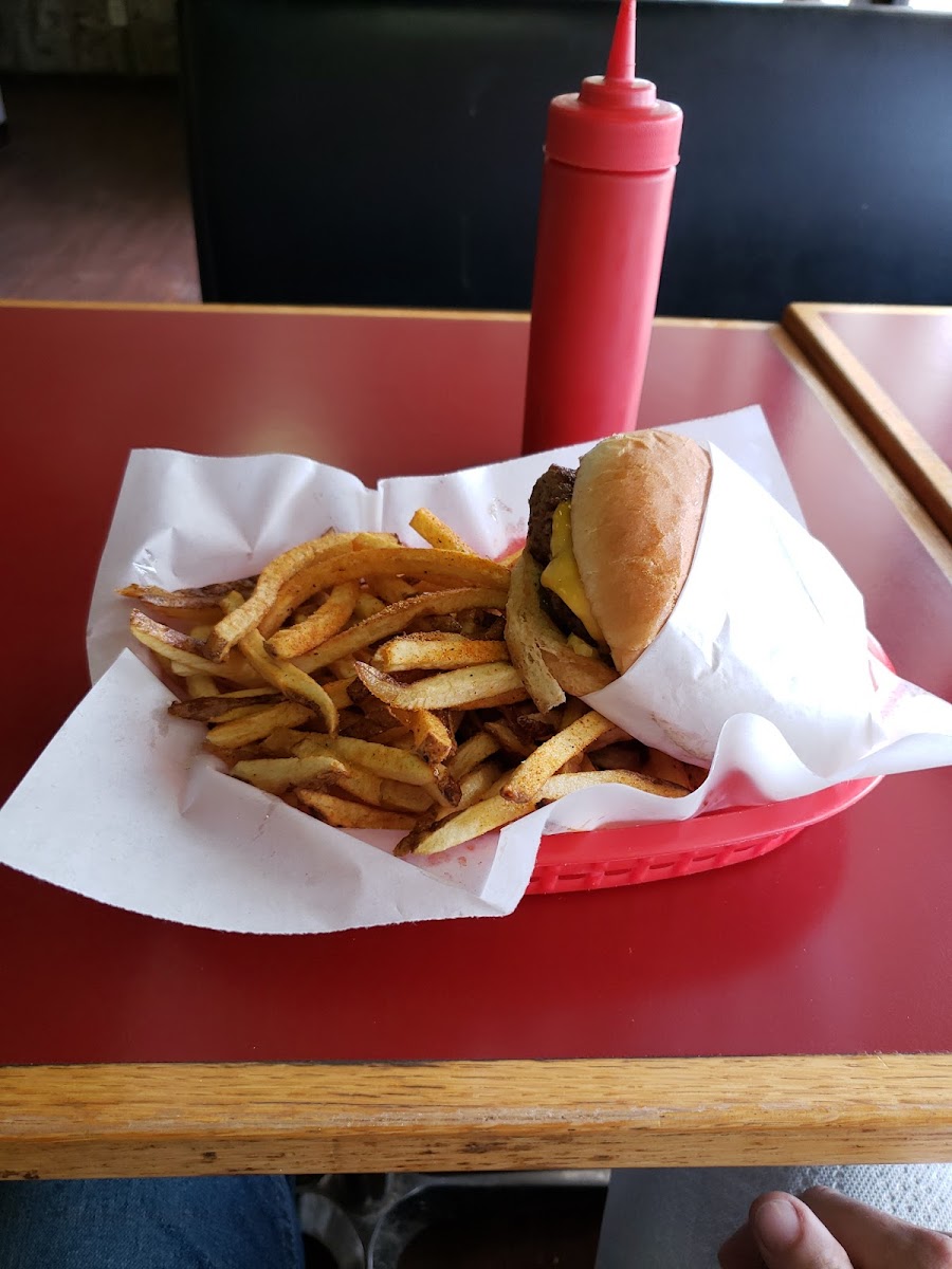 Hideout Burgers-5