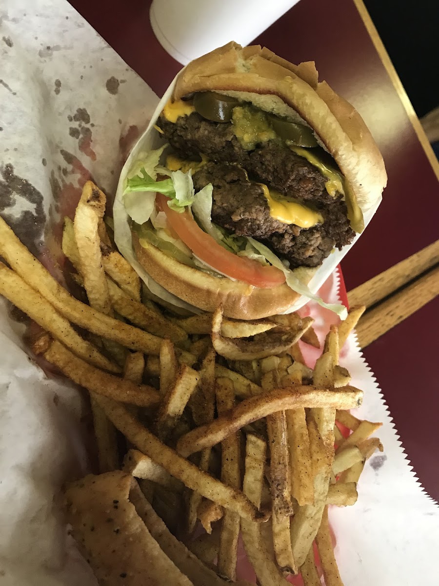 Hideout Burgers-7