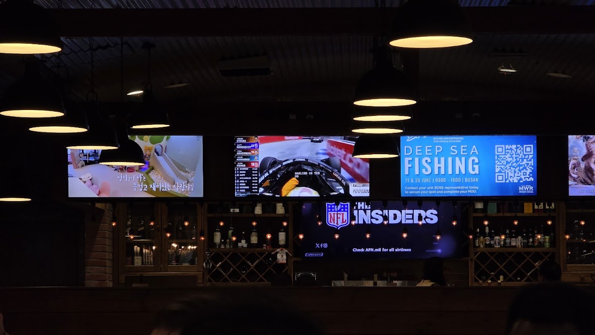 Hill Top Bar And Grill-4