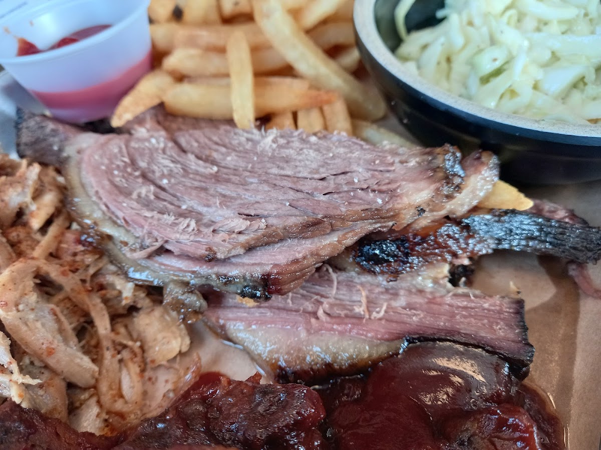 Hill Top Bar And Grill-5