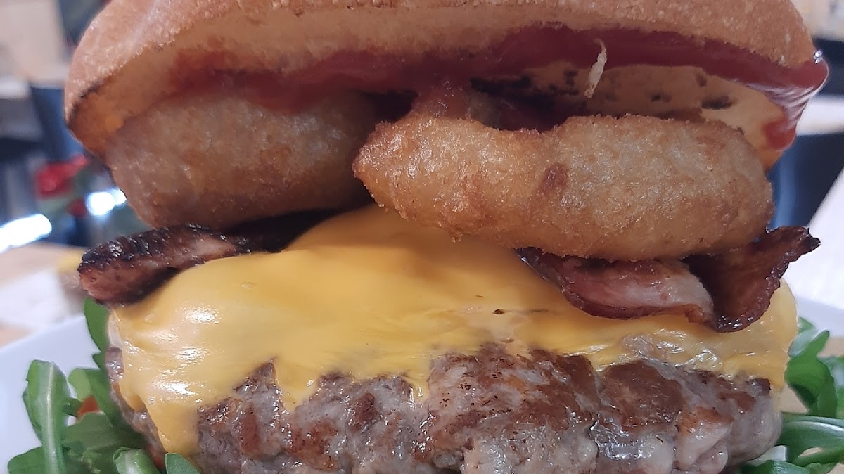 Hill's Burger & Chips By Antonio-3