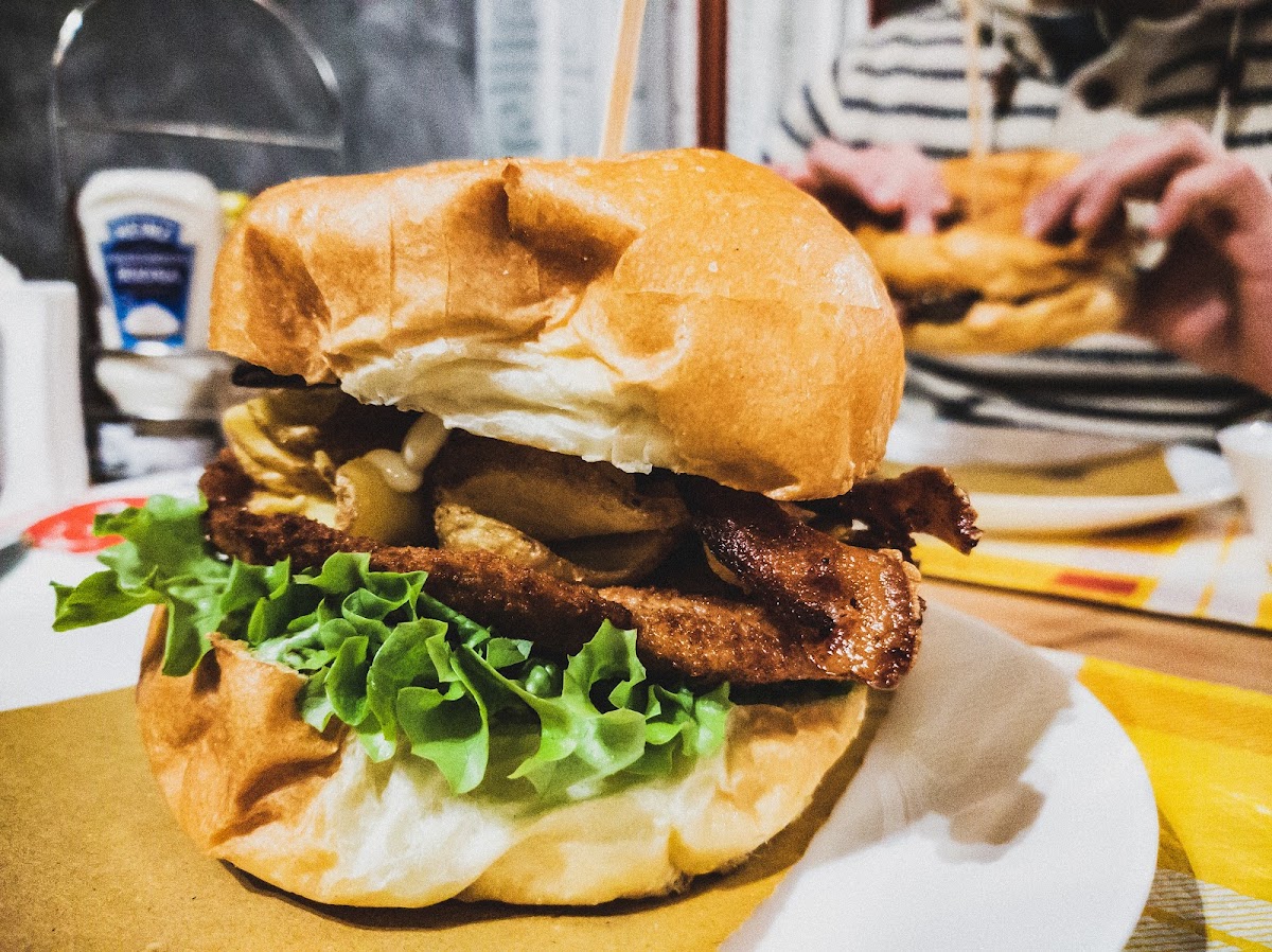 Hill's Burger & Chips By Antonio-9