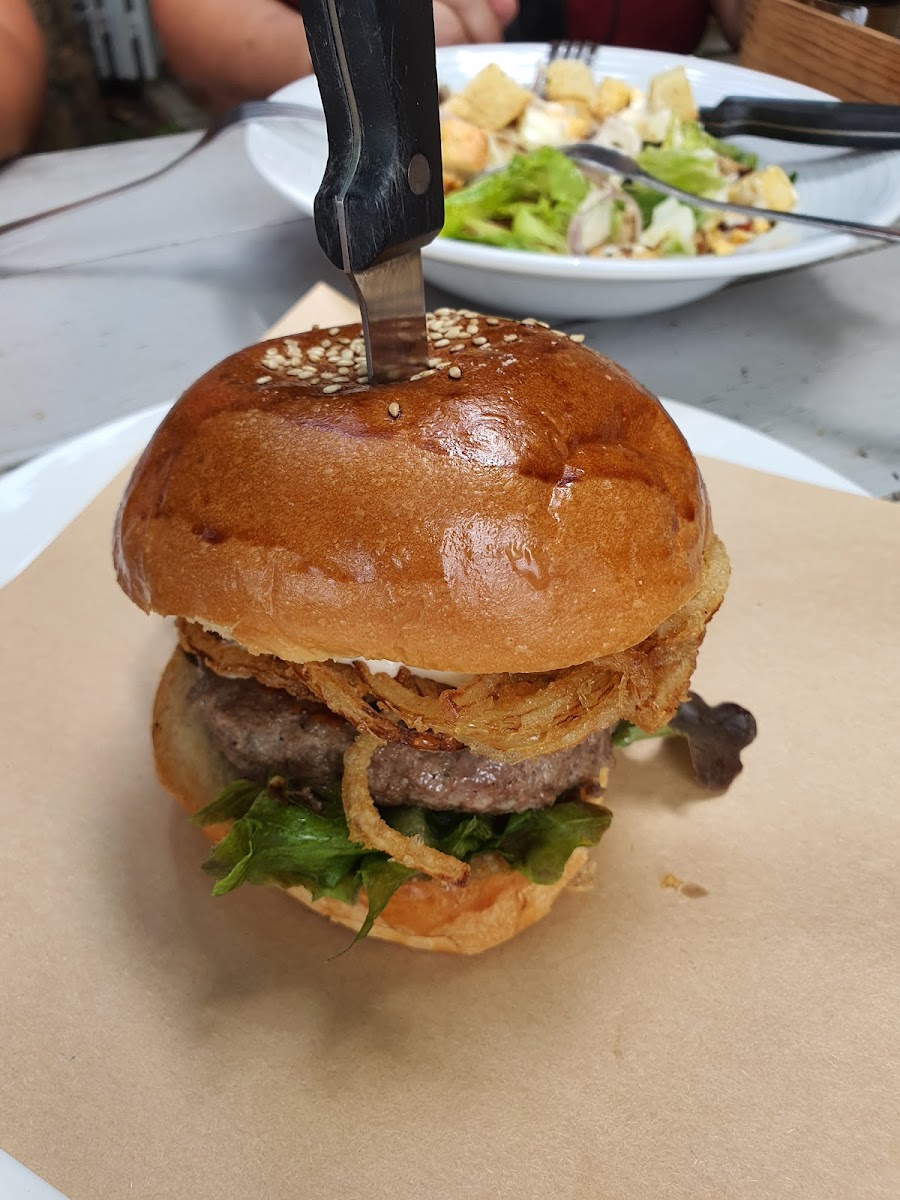Hippo Burger Bistro-8