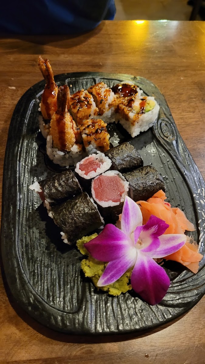 Hokkaido Sushi & Hibachi-7