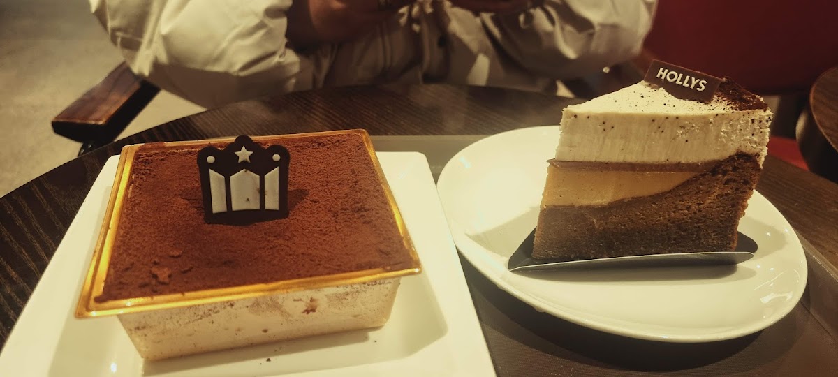 Holly Coffee-6