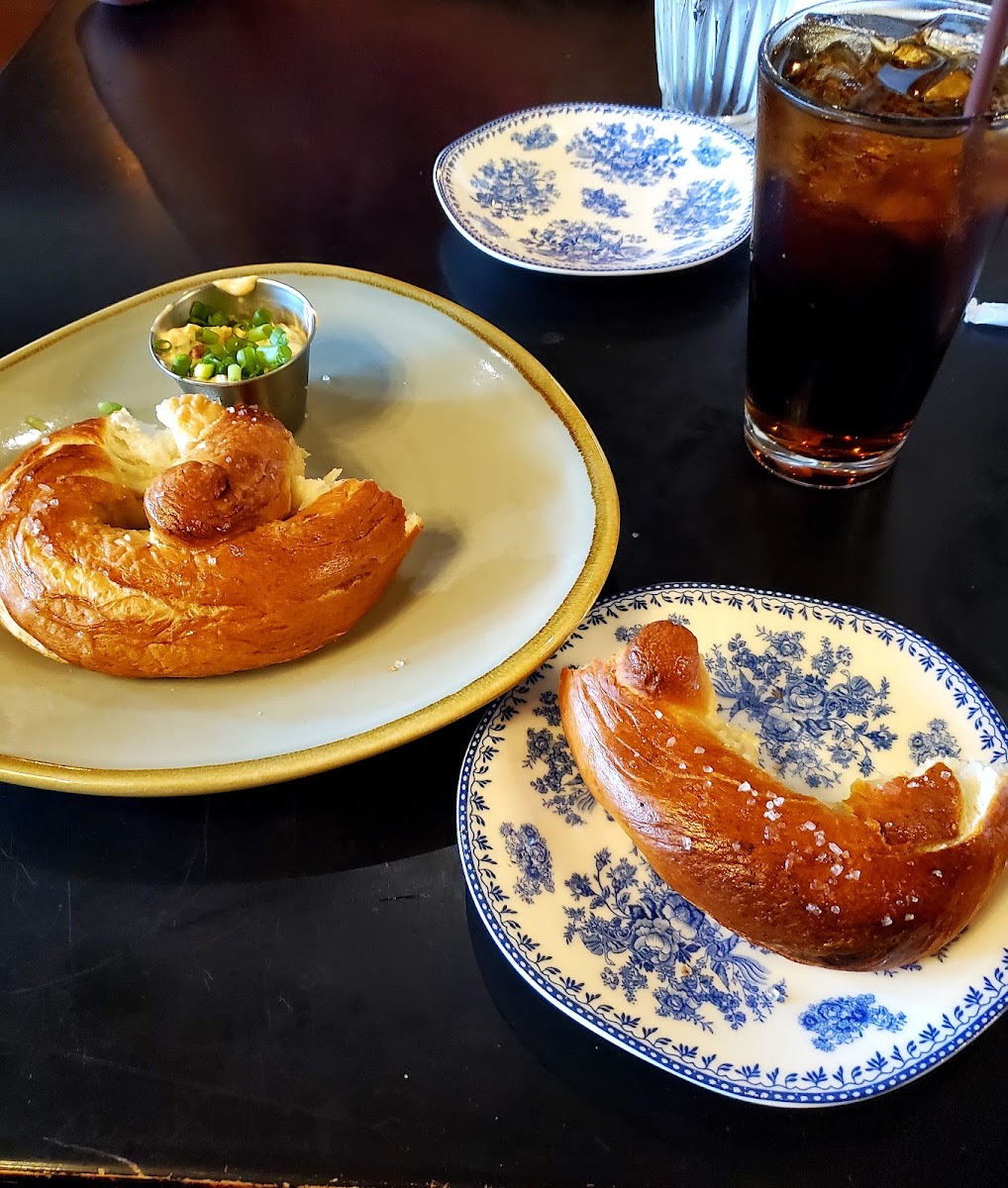 Honey Eatery And Social Club-10