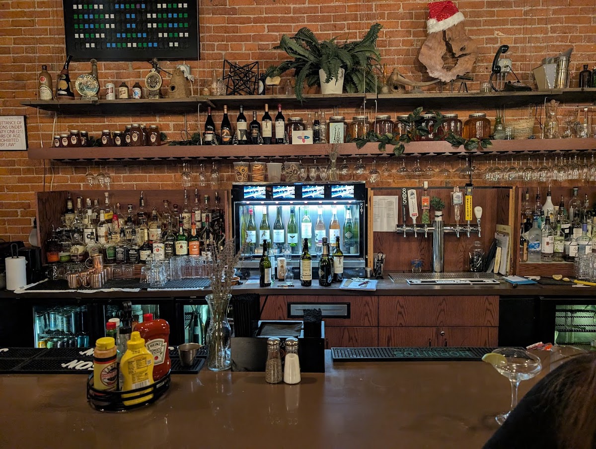 Honey Eatery And Social Club-3