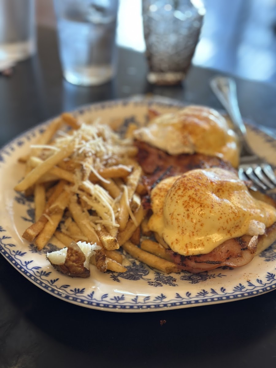 Honey Eatery And Social Club-5