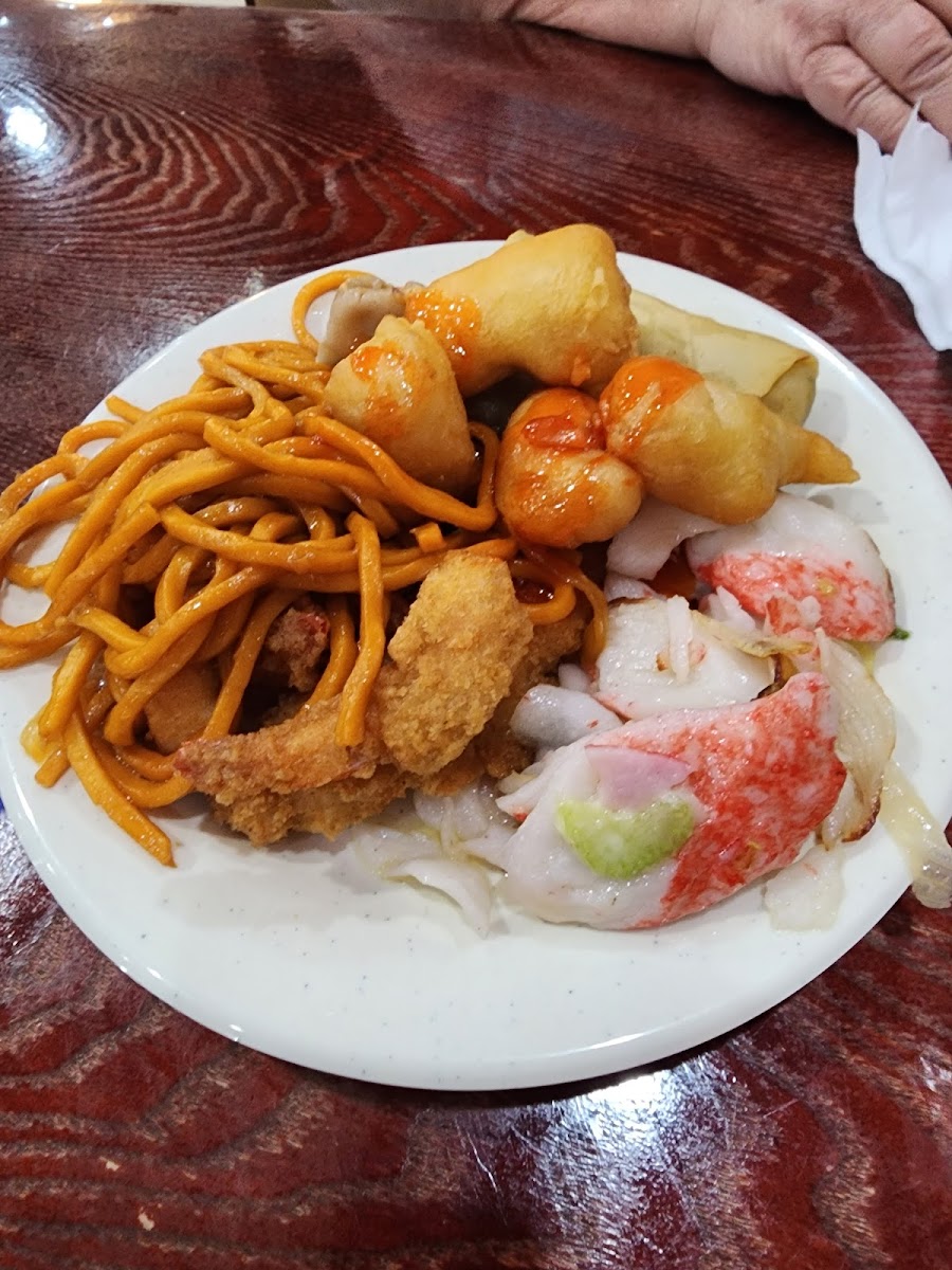 Hong Kong Buffet Sushi Hibachi Lounge-10