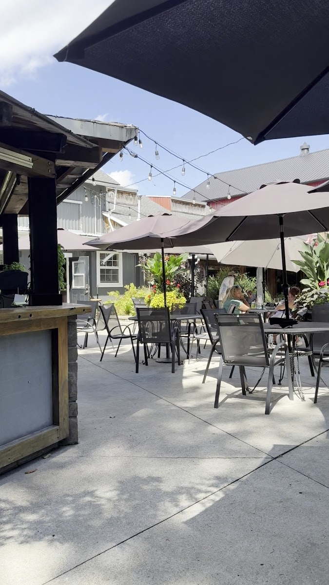 Honsberger Estate Winery, Restaurant And Event Venue-2