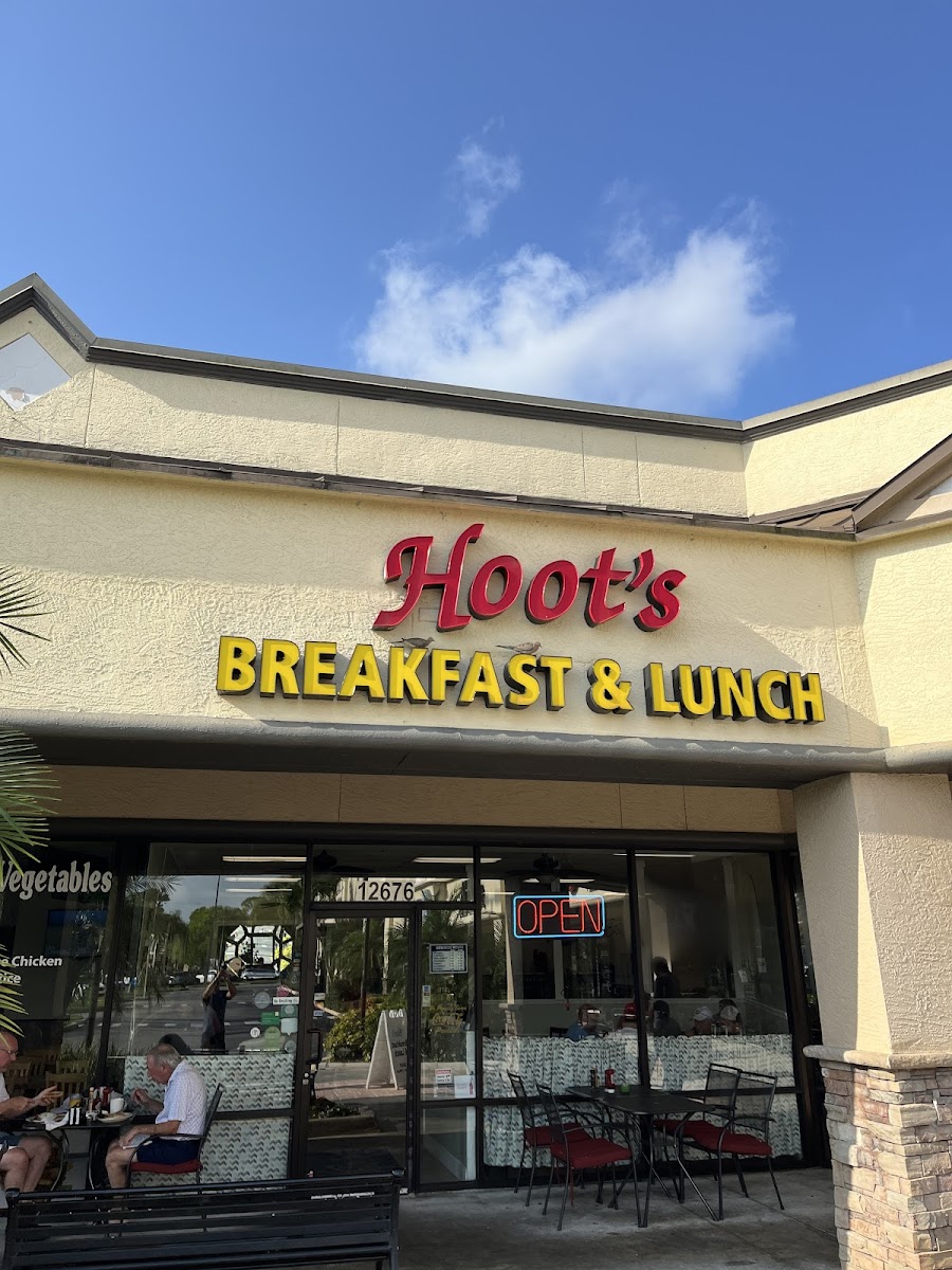 Hoot's Breakfast & Lunch