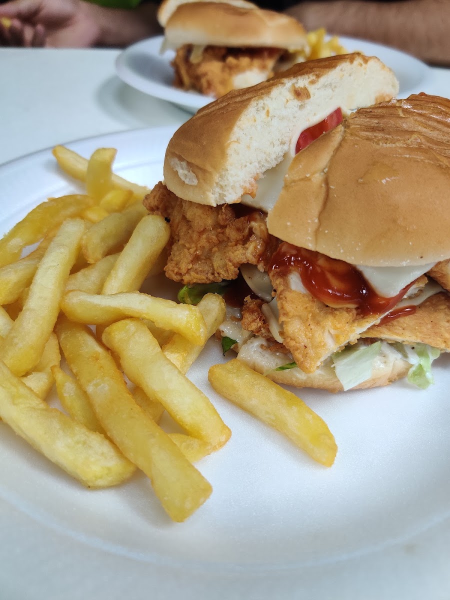 Hot Burger Al Wahda-9
