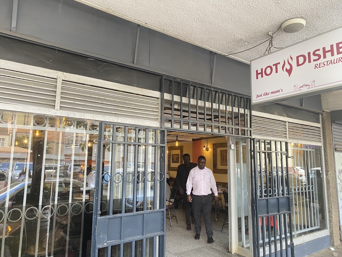 Hot Dishes Restaurant (Bruce House)