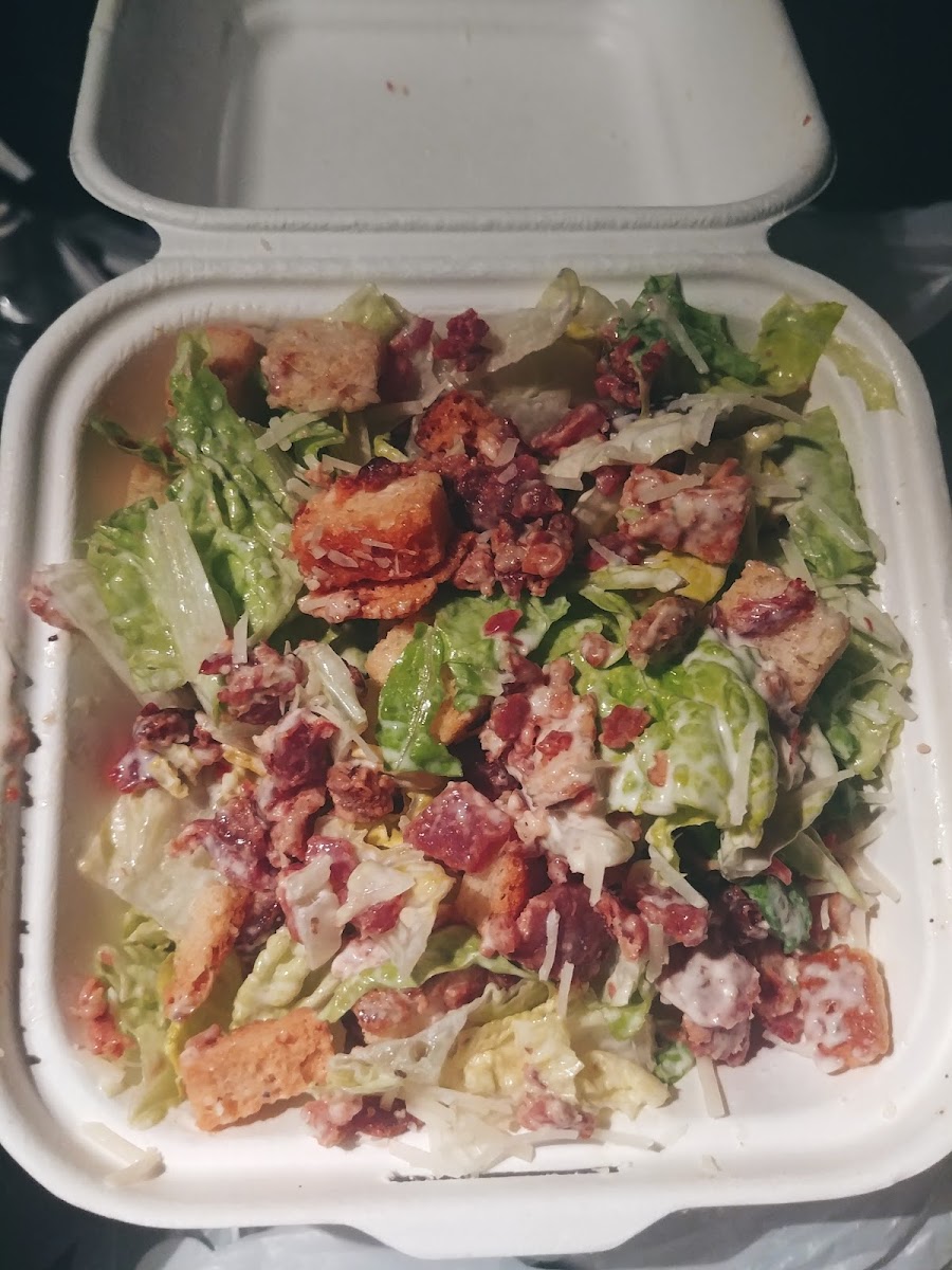 Howie's Pizza-9
