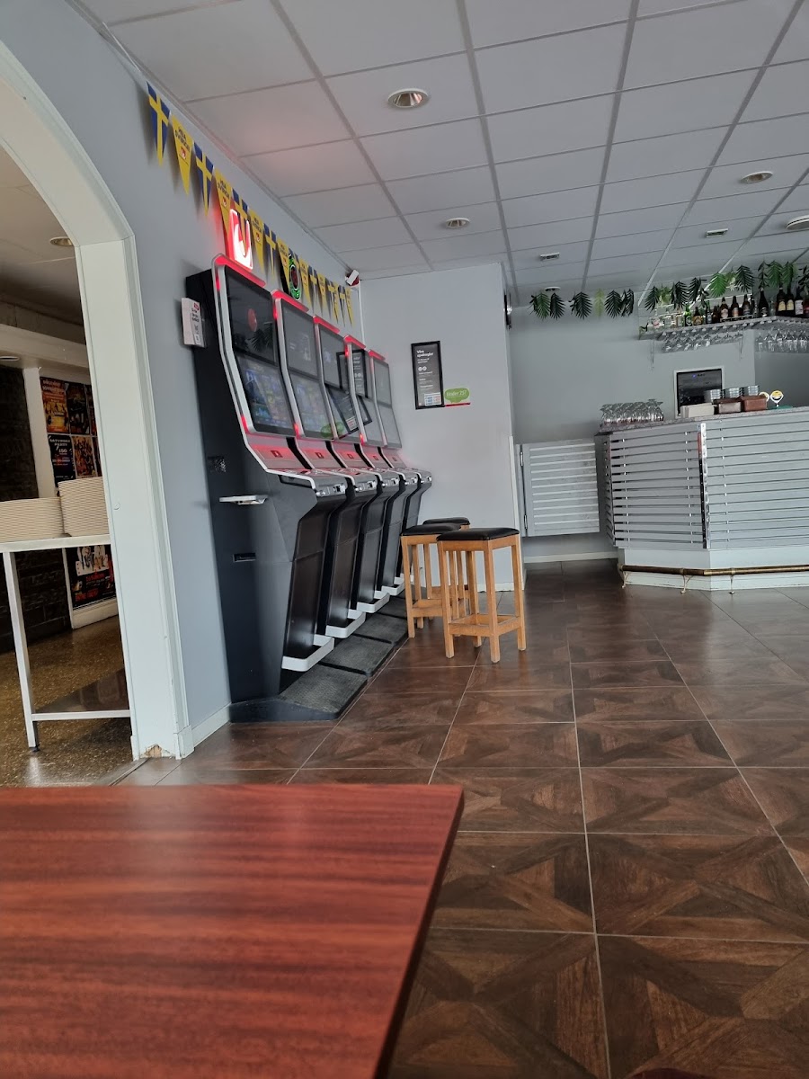 Hörnet Restaurang & Pizzeria & Bar-3
