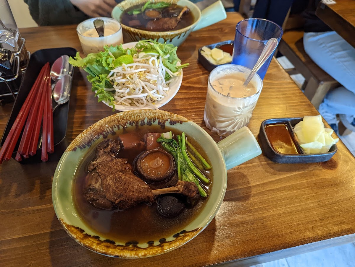 Hủ Tiếu Hồng Phát (Hồng Phát Vancouver)-8