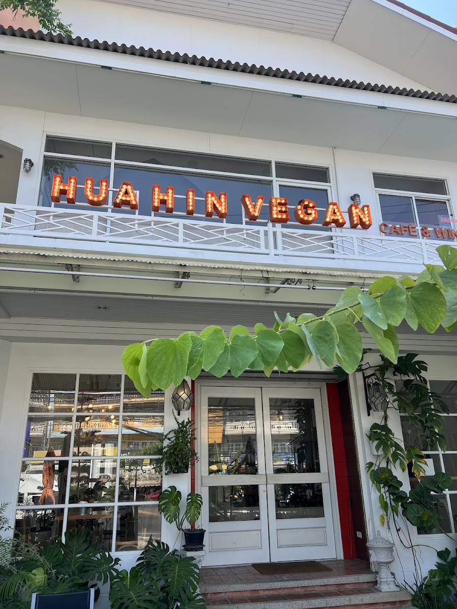 Hua Hin Vegan Cafe & Wine