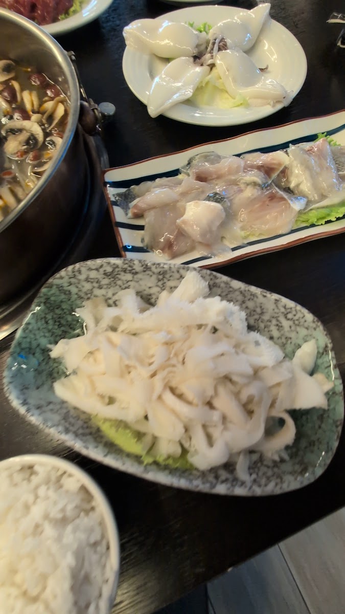 Huang - Table Barbecue & Hot Pot-2