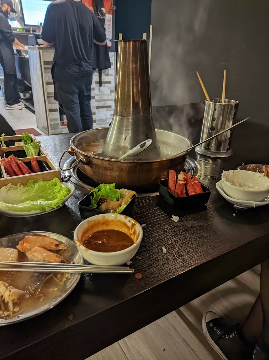 Huang - Table Barbecue & Hot Pot-7