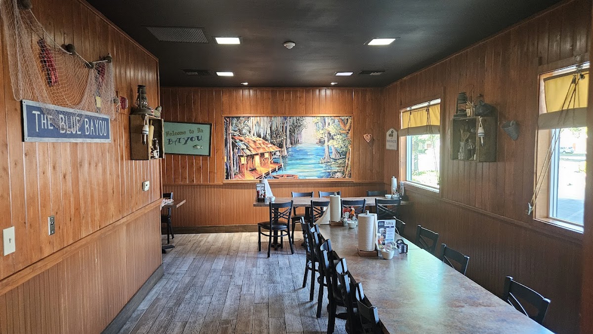 Huckleberry's Breakfast & Lunch