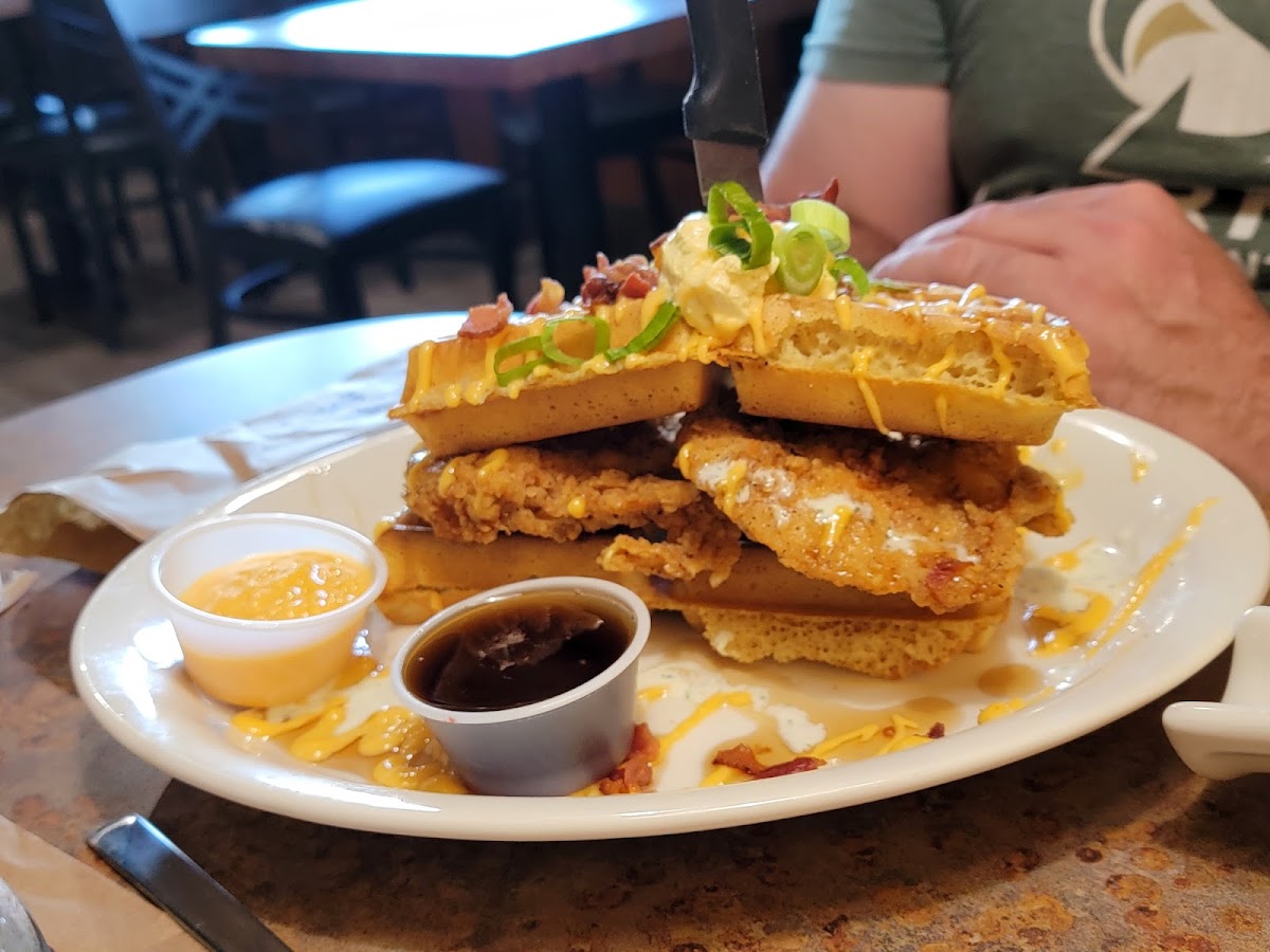 Huckleberry's Breakfast & Lunch-4
