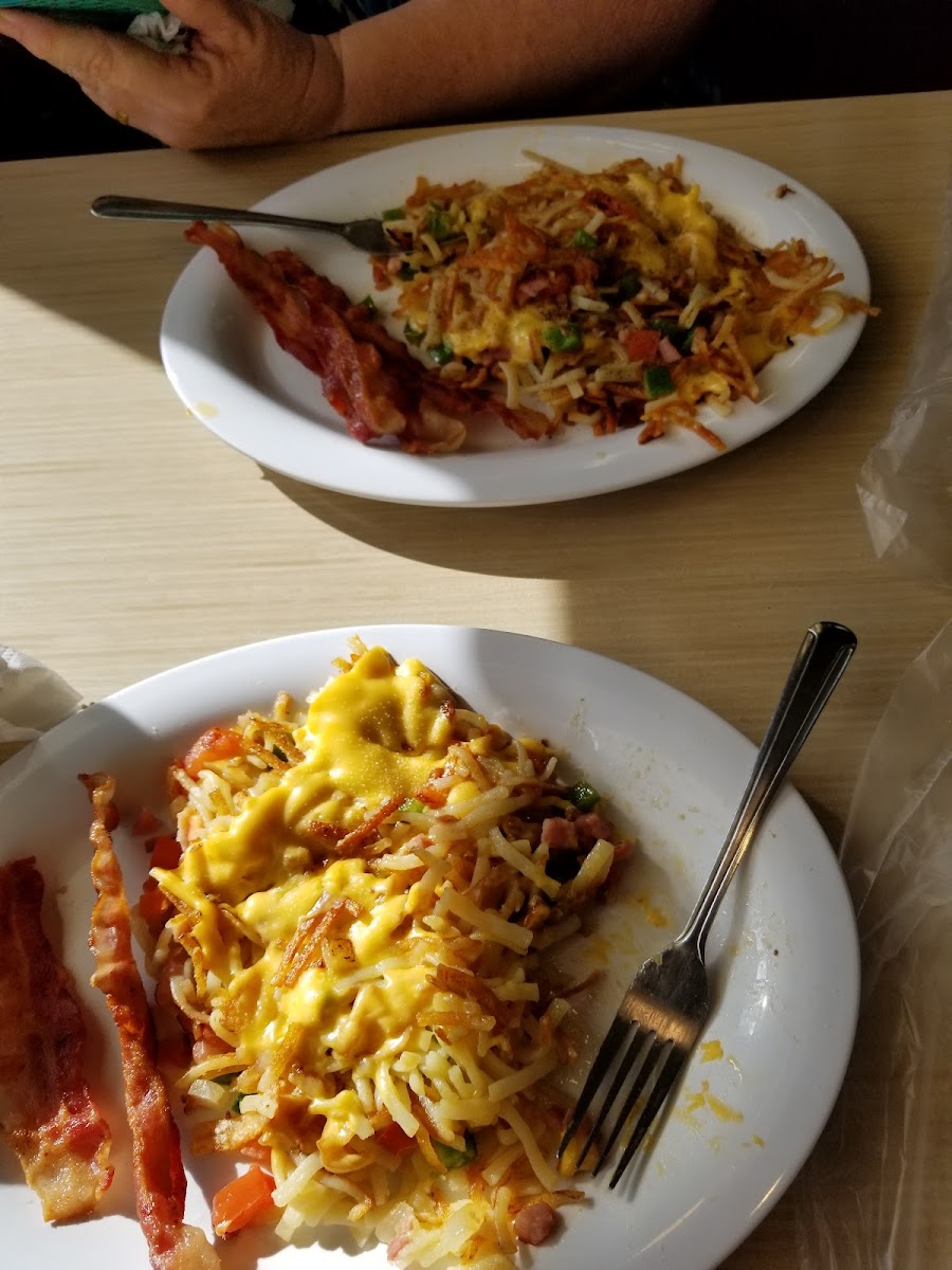 Huddle House-8