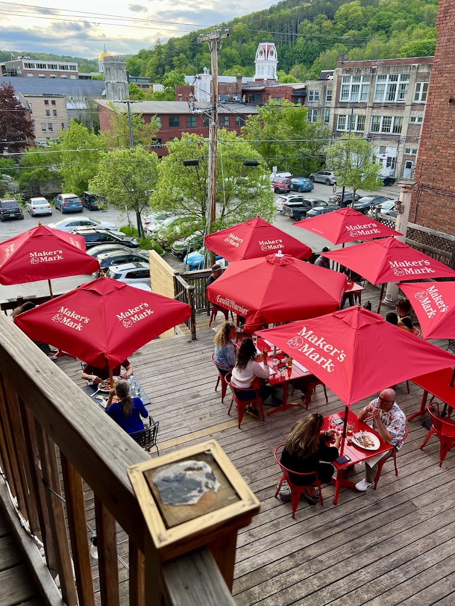 Hugo's Bar & Grill