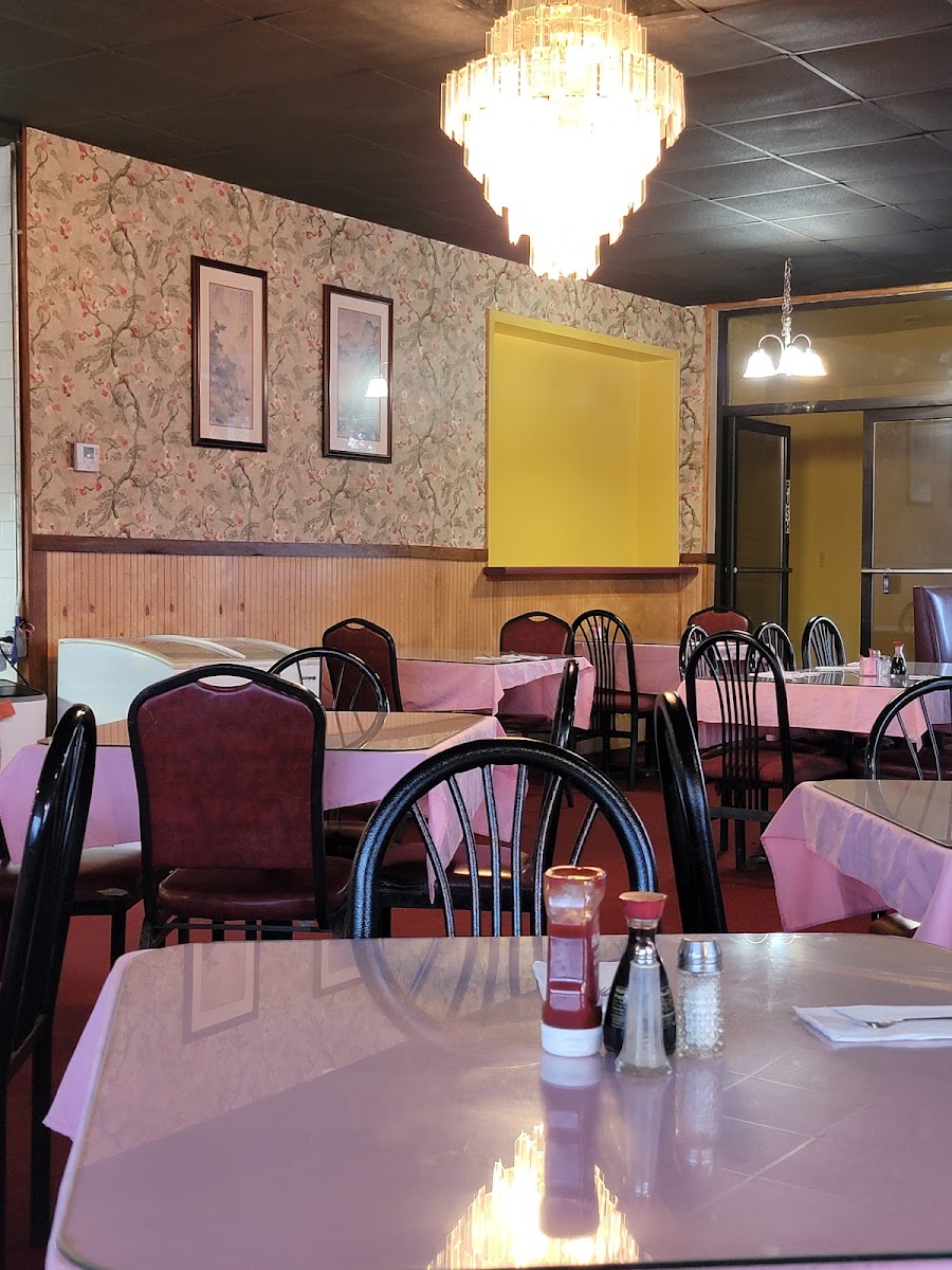 Hunan Chinese Amory