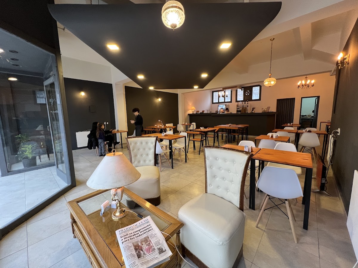 Hurtado Café Bar-8