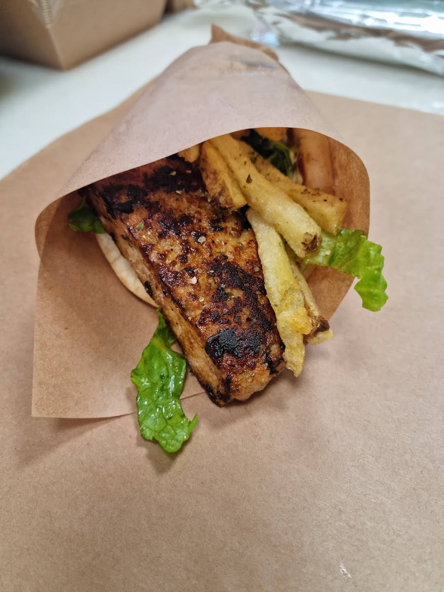 I Sitzia Tou Mavrou Souvlaki Platres-6