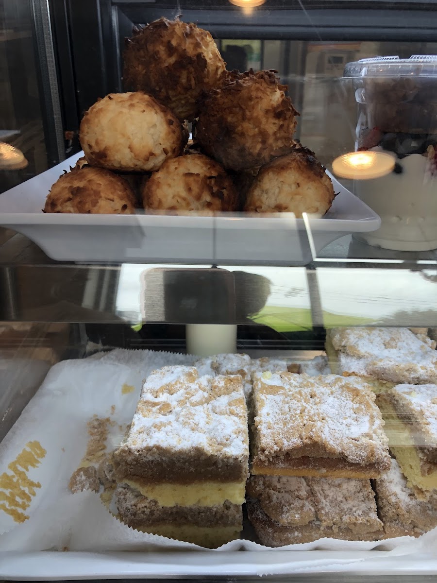 Idido's Coffee And Social House-8