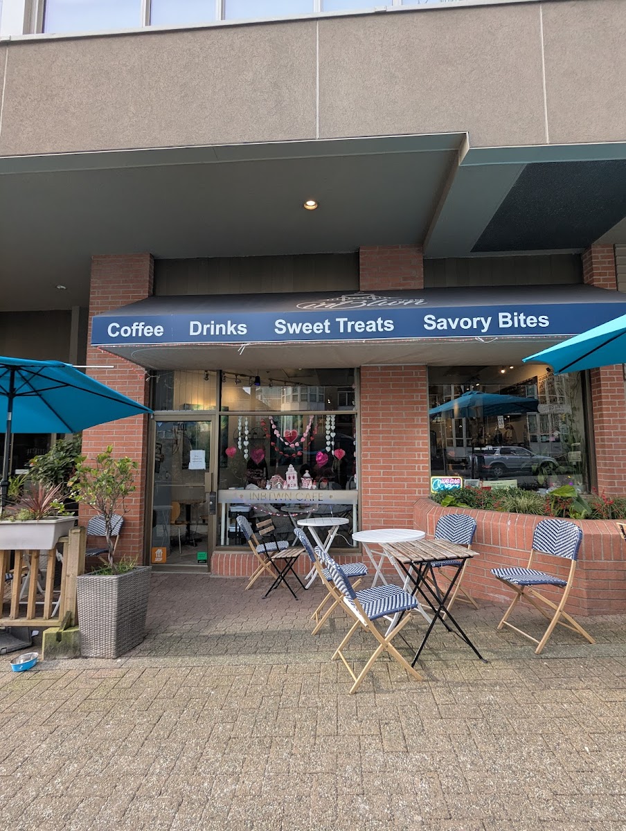 Inbtwn Cafe-4