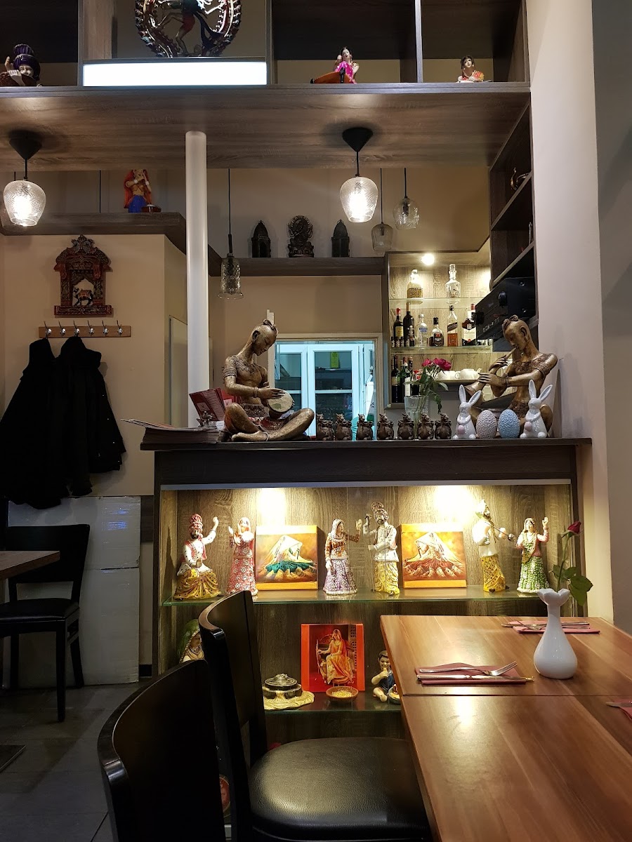 Indian Tandoori Chilli Restaurant-3