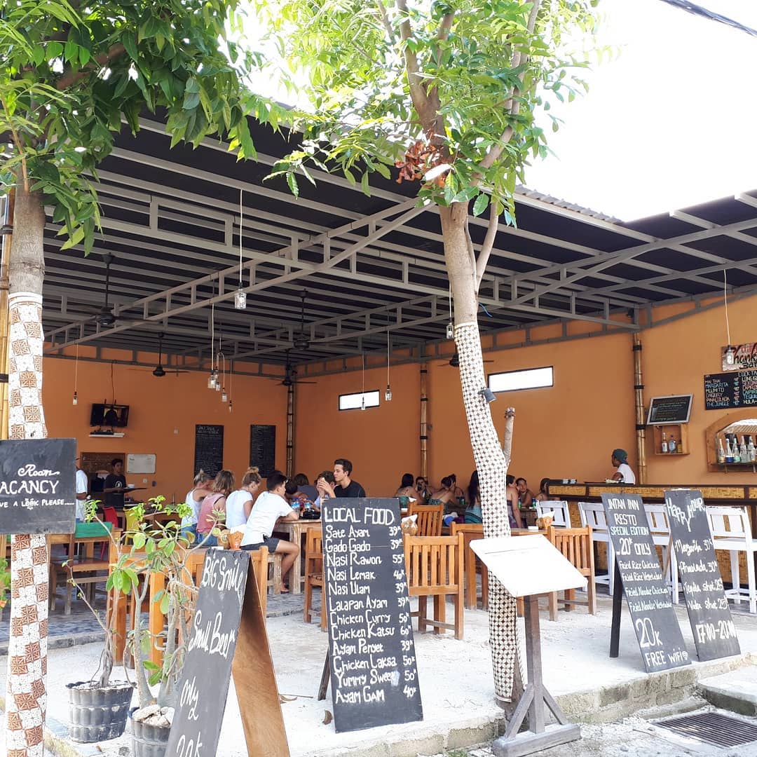Intan Inn Food & Room