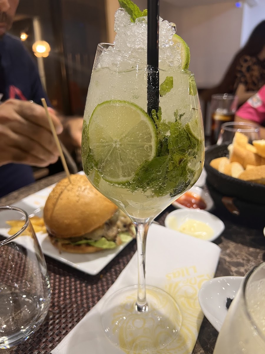 Invictus Restaurant-5