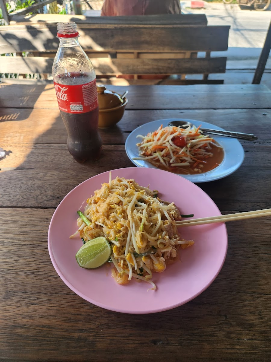 Isaan Ros Sab Restaurant-6