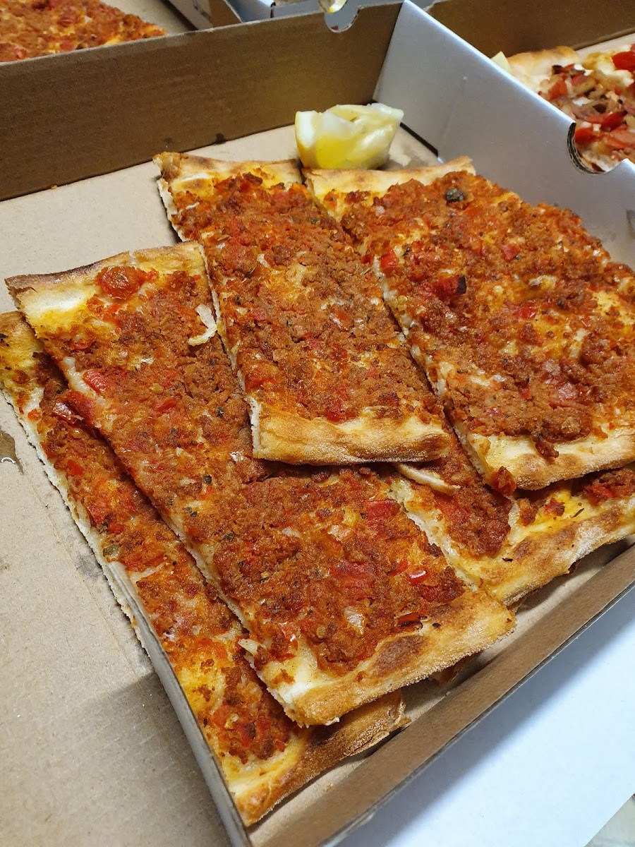 Istanville Kebab And Pide Shop-5
